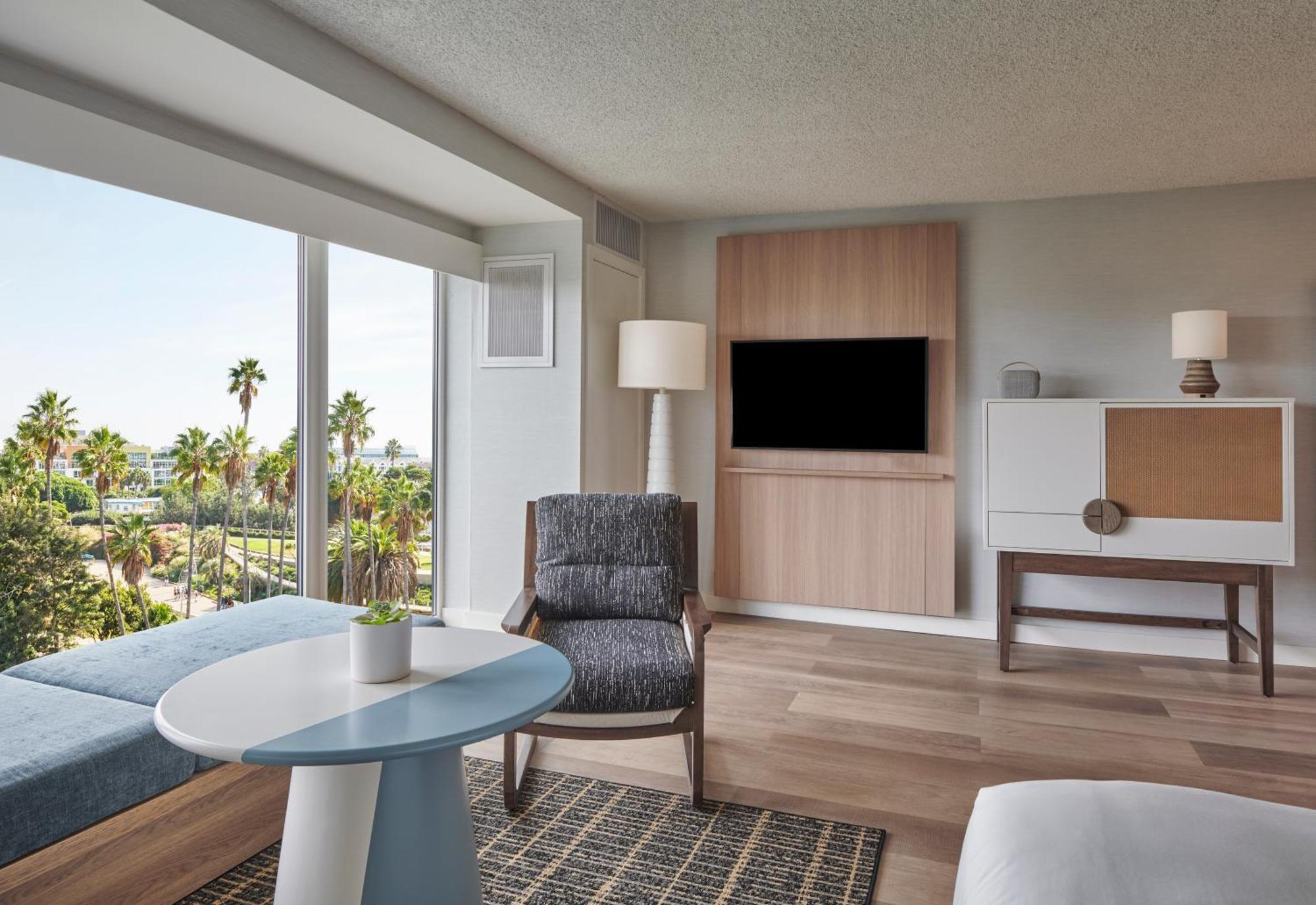 The Pierside Santa Monica Hotel Exterior photo