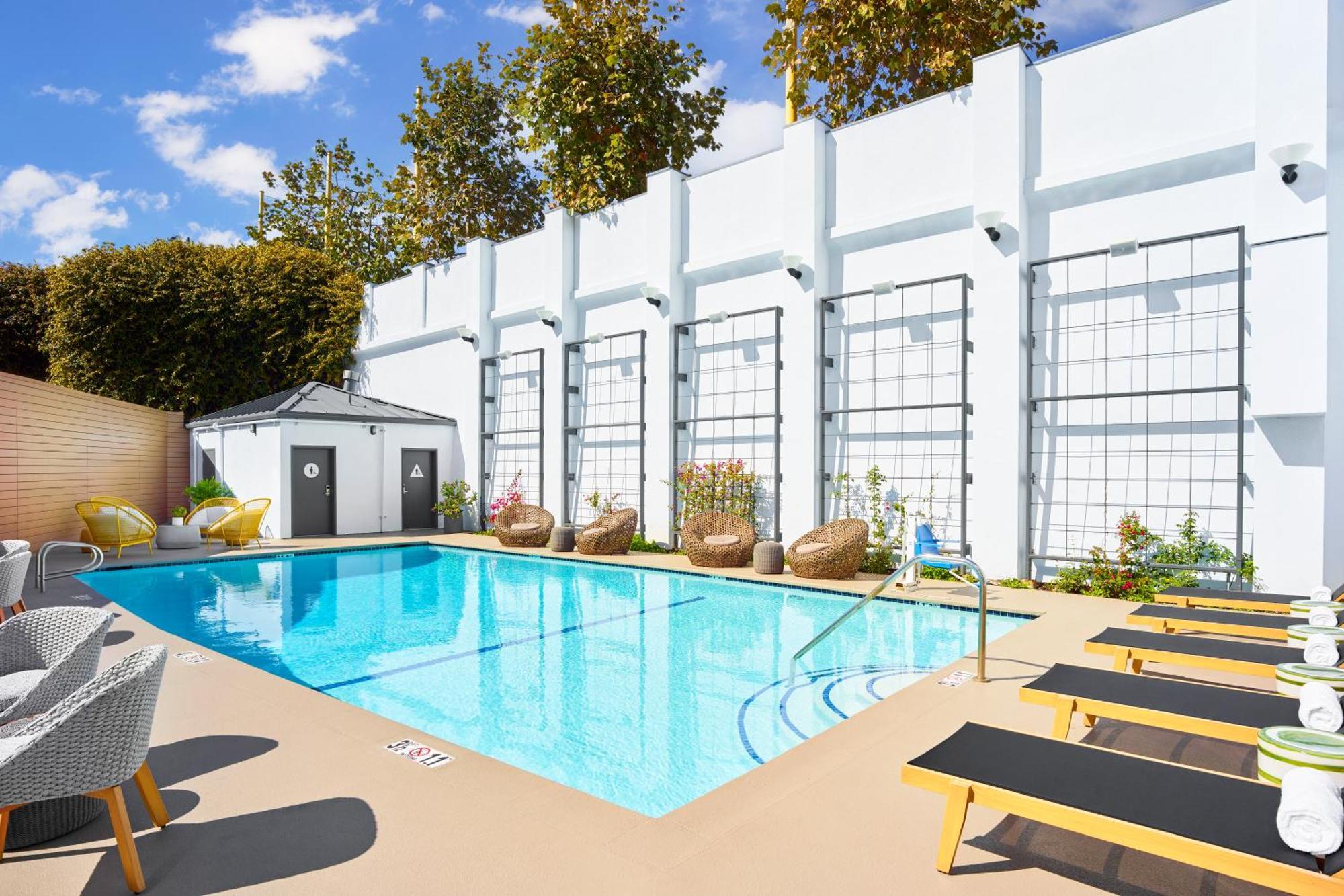 The Pierside Santa Monica Hotel Exterior photo